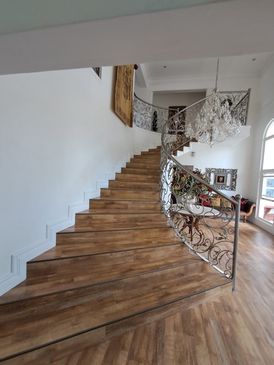 5 Bedroom Property for Sale in Rustenburg Central North West